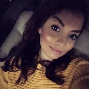 Meet your Posher, Manuela